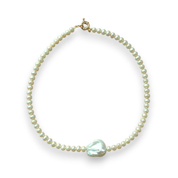 Timeless Elegance: Freshwater Pearl and Baroque Pearl Necklace